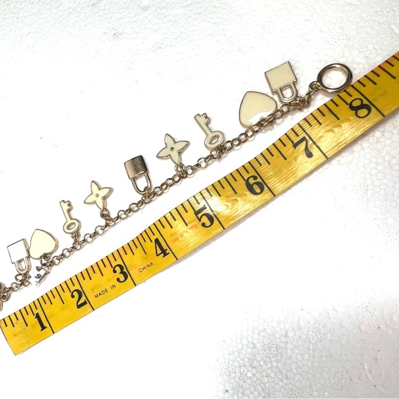 NWT KEY LOCK 🔐 HEART ❤️ WHITE CREAM BRACELET - Picture 3 of 3